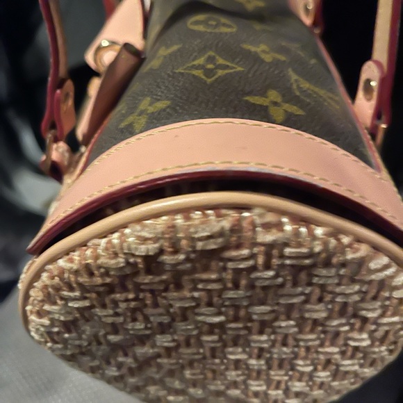 Cylinder hybrid interesting purse like new - Picture 4 of 11